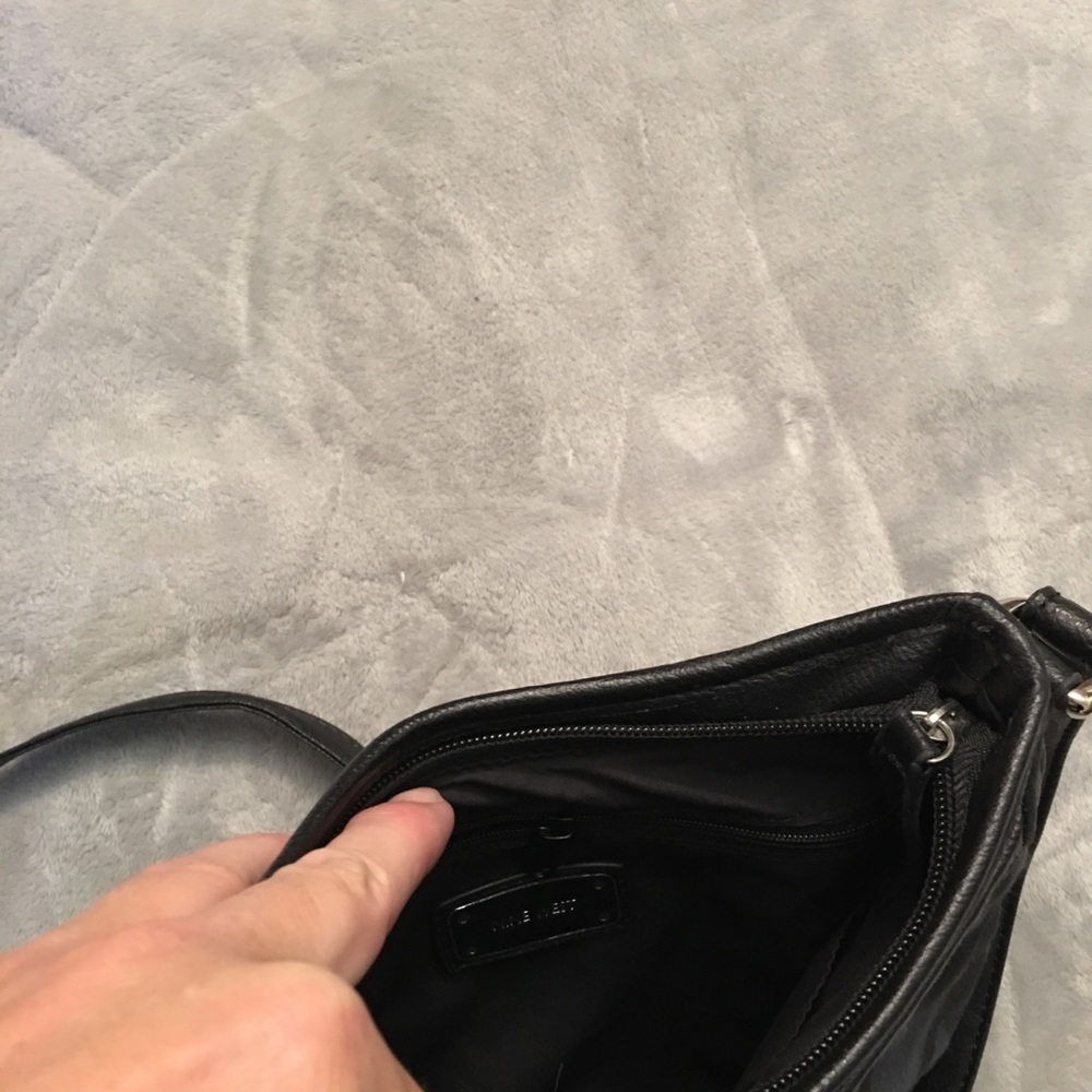 Nine West black shoulder bag~ NWOT - Picture 4 of 4